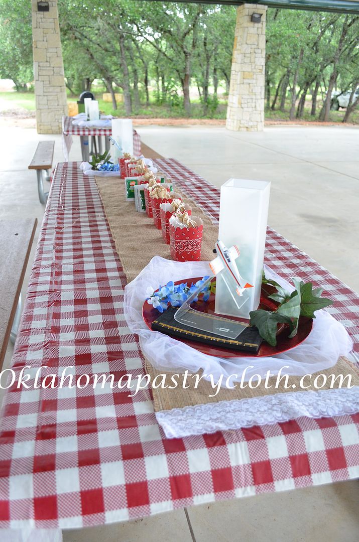  photo Favors and tables_zpsioandvzl.jpg