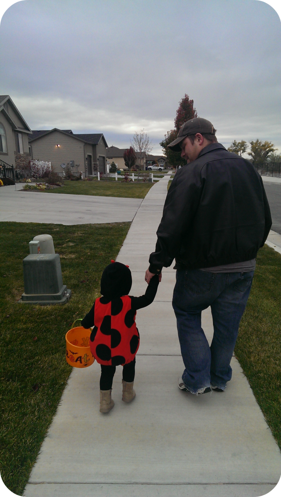  photo TrickorTreating_zps92034fcc.png