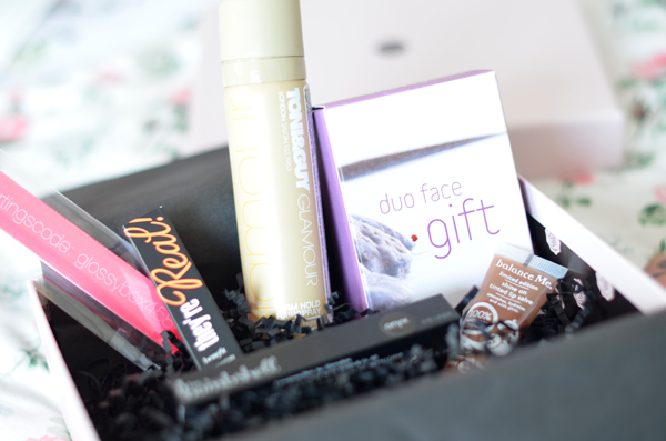  photo Glossybox2_zps7c181a55.png