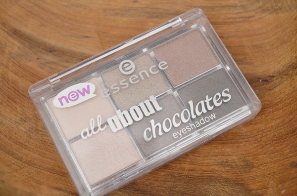  photo EssenceAllAboutChocolatesEyeshadow_zps927a41f3.png