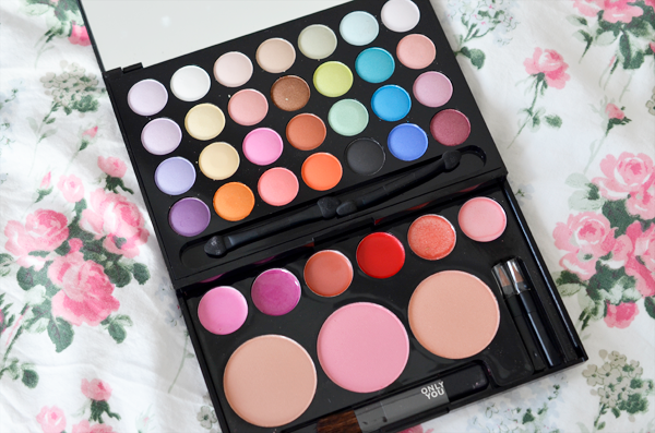  photo Only-You-Small-Make-Up-Palette4_zps37e60a95.png