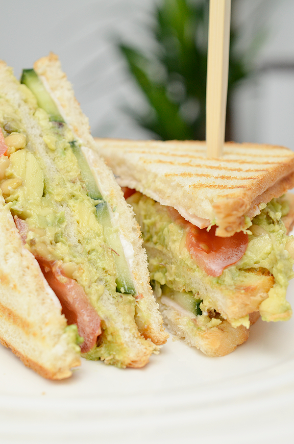  photo Sandwich avocado kipfilet4_zpswoc4hobe.png