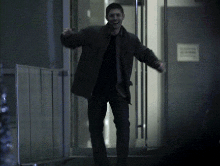 [Imagem: 07-the-curious-case-of-dean-winchester-dean-happy.gif]