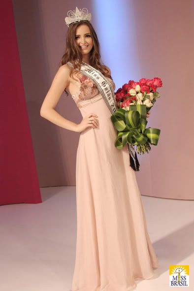 Dieniffer Ferreira da Costa - Miss Goias 2010 winner