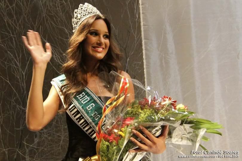 Daliane Menezes crowned Miss Rio Grande do Norte 2011