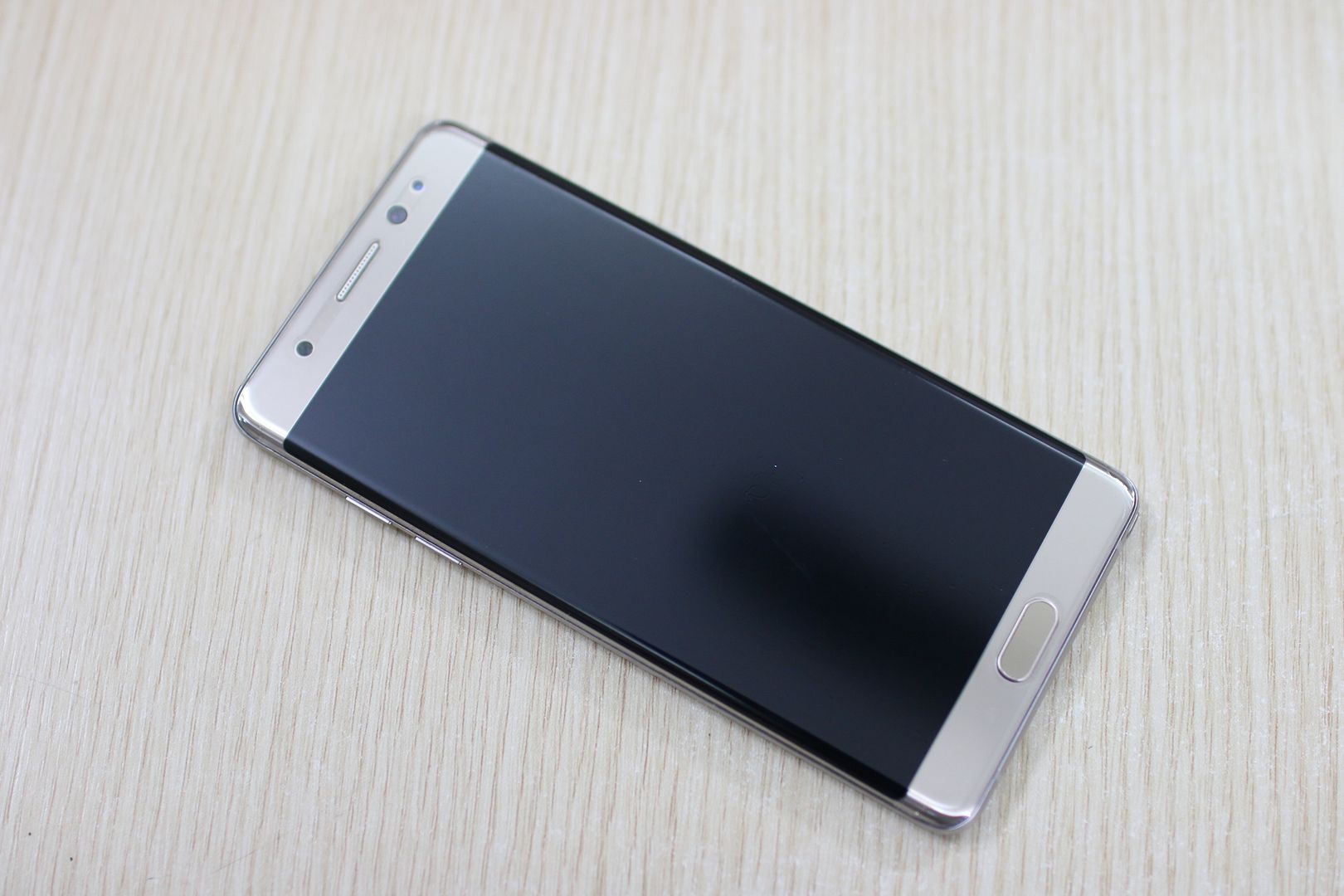 [TP.HCM]-[Q.5] Vài máy Android iPhone mới về