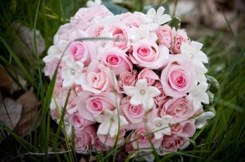 pink rose bouquet photo:  pink-bridal-bouquet-pictures-10.jpg