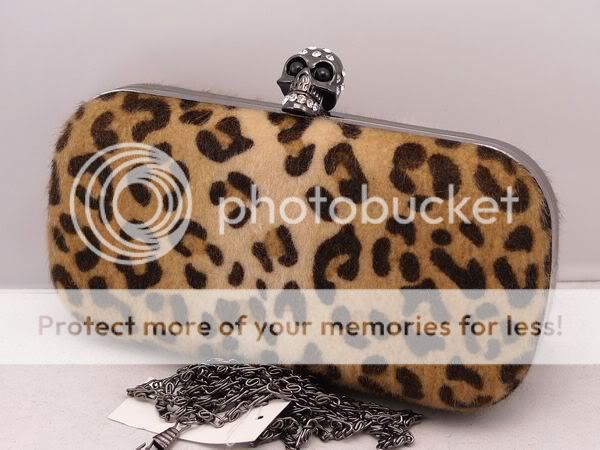 Extraordinary Skull Head Clasp Leopard Fur Clutch Bag Hand Bag   3 